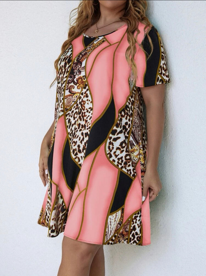Mini chic leopard dress