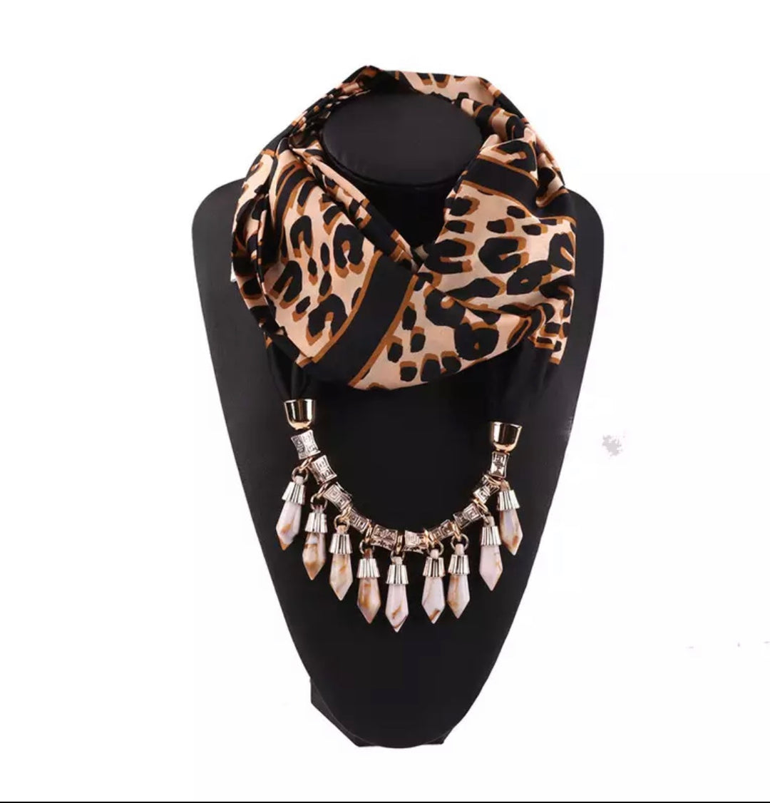 Pendant scarves necklaces